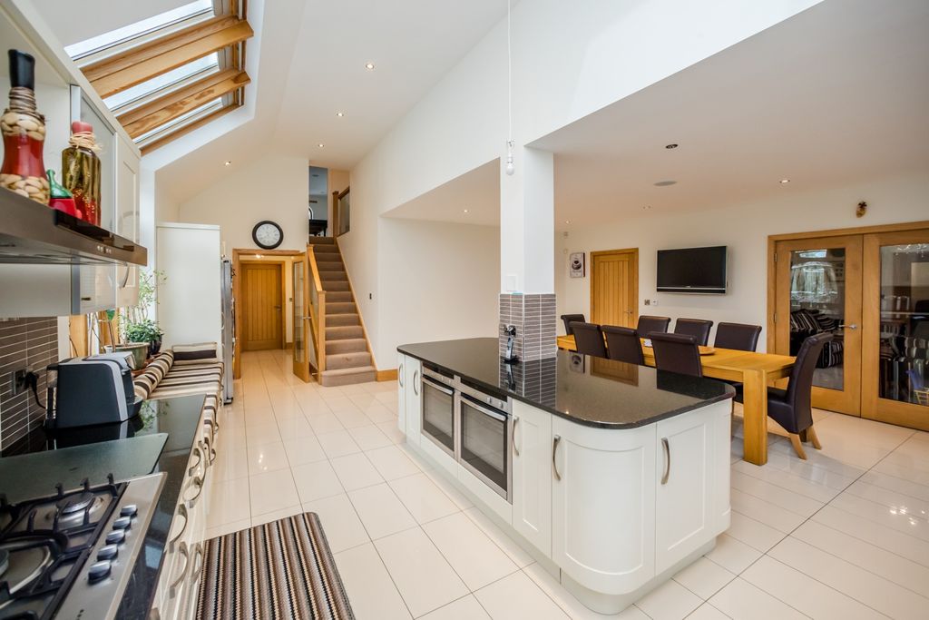 Additional image 8 of 6 bed detached house for saleVilla Gardens, Halifax, West Yorkshire HX3
