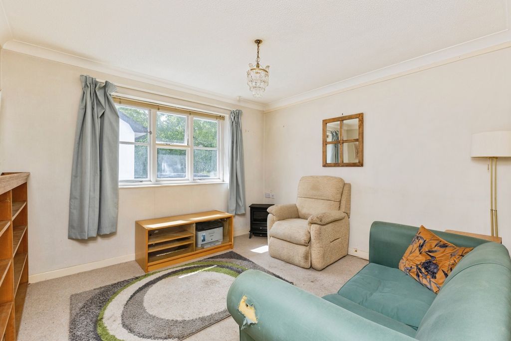 Property photo 3 of 18 Pbox-Img.Jpg