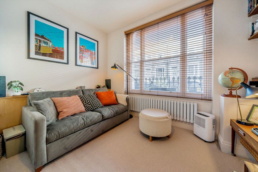 Property photo 3 of 4