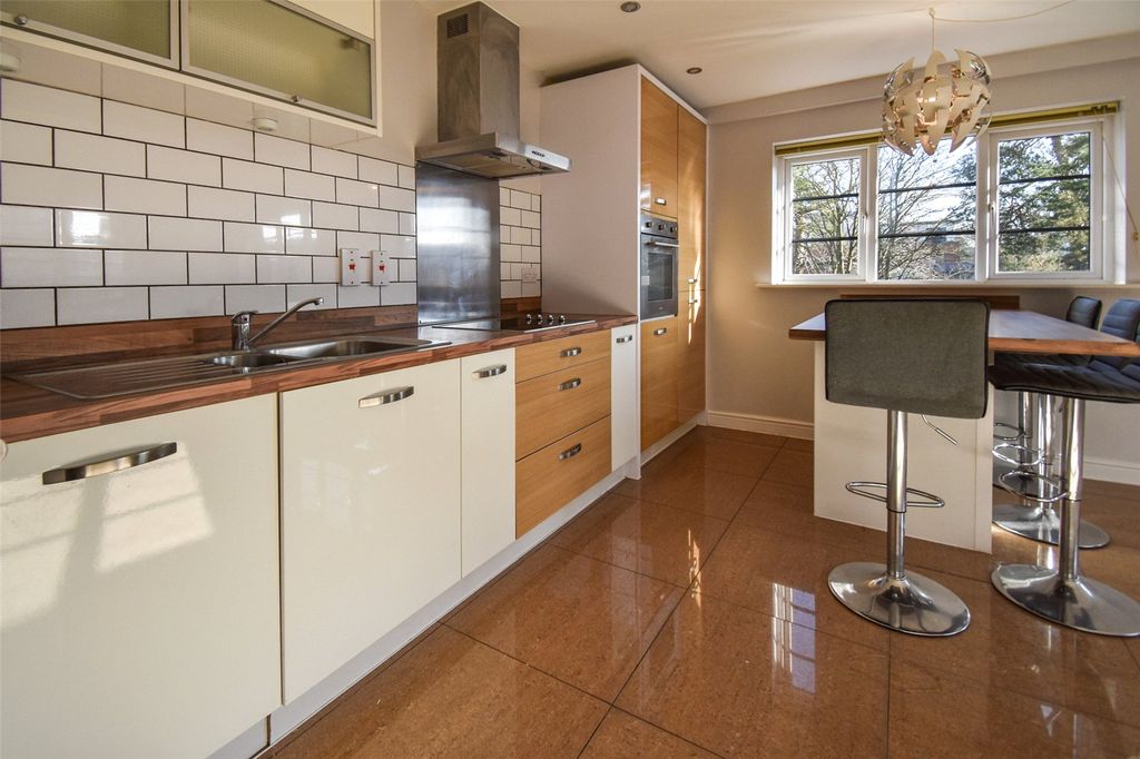 Property photo 2 of 15 Picture No. 05