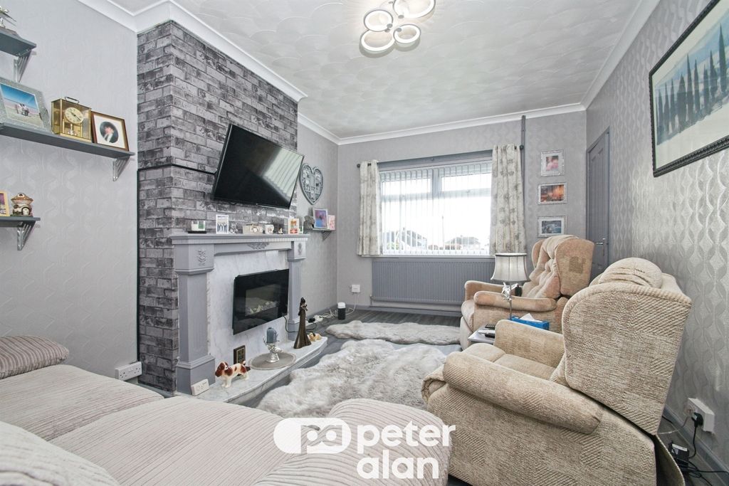 Property photo 3 of 20