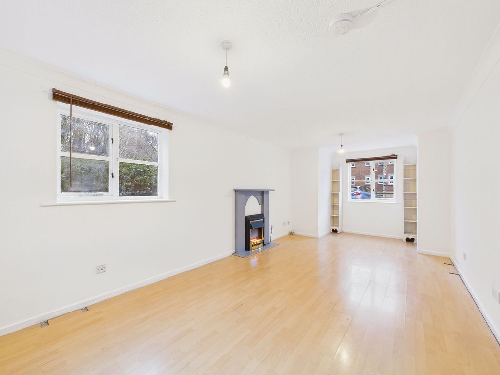 Property photo 2 of 12 Lounge/Diner