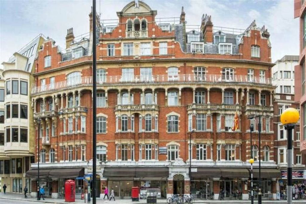 Property photo 1 of 8