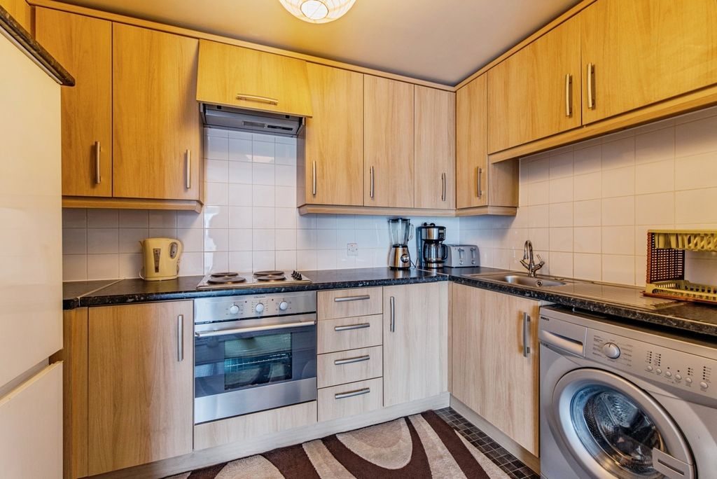 Property photo 1 of 16 Pbox-Img.Jpg