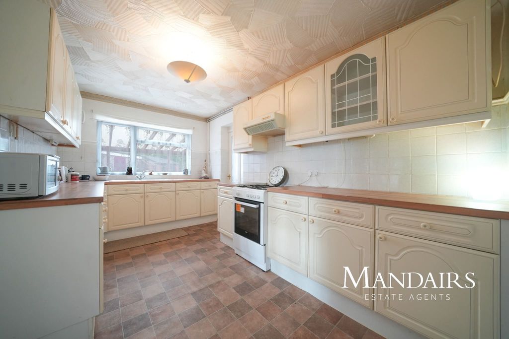 Property photo 2 of 30