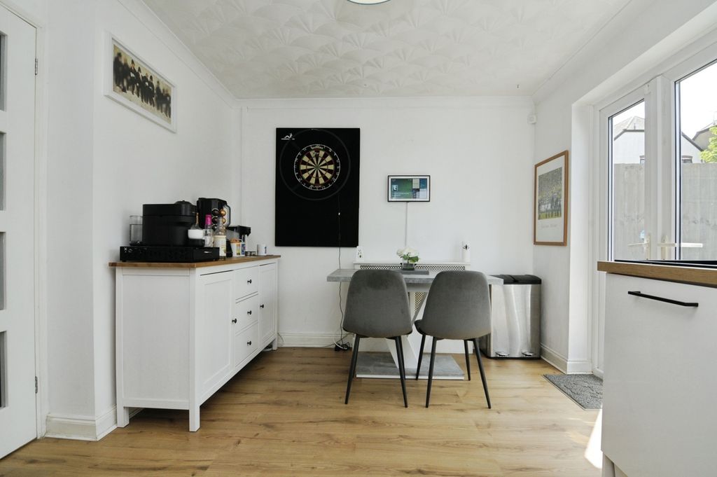 Property photo 2 of 14 Diner