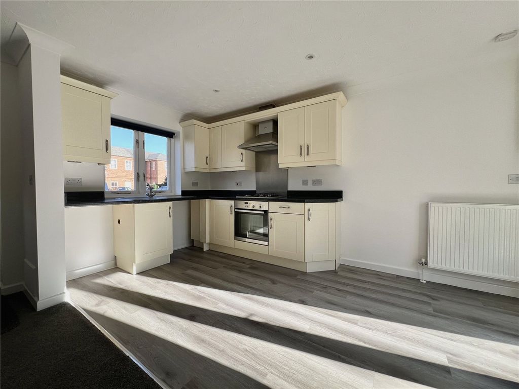 Property photo 2 of 16 Picture No. 36