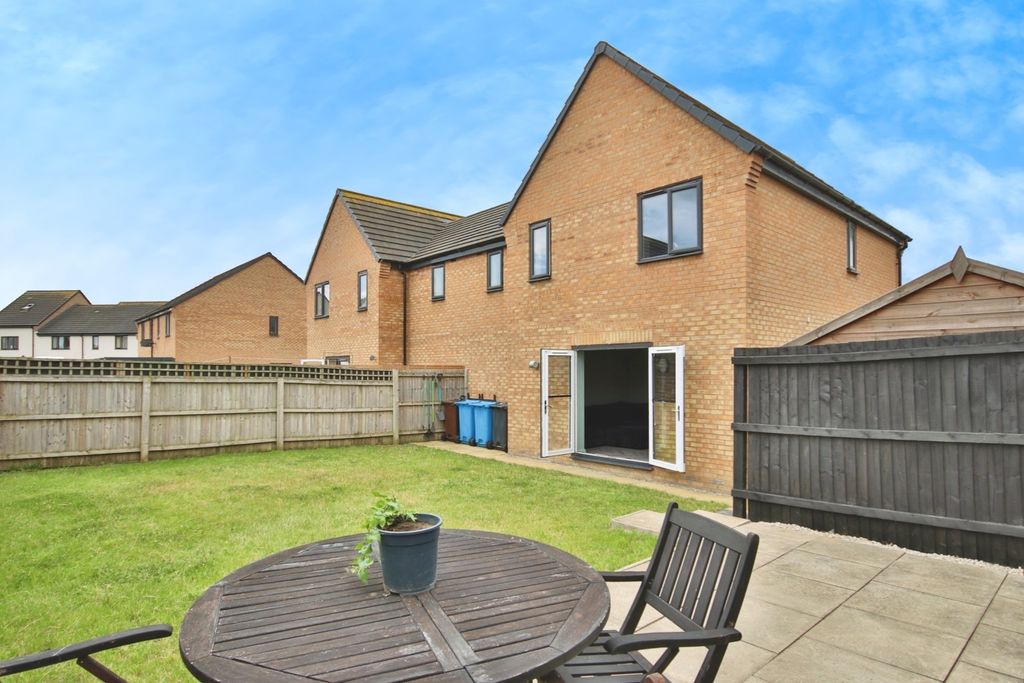 Property photo 1 of 18 3721114