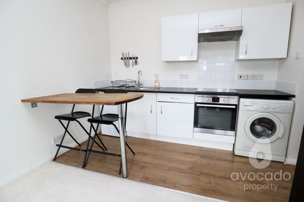 Property photo 3 of 9 4731996