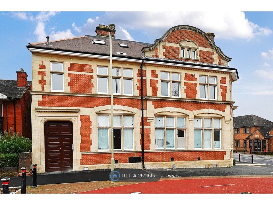 Property photo 2 of 20