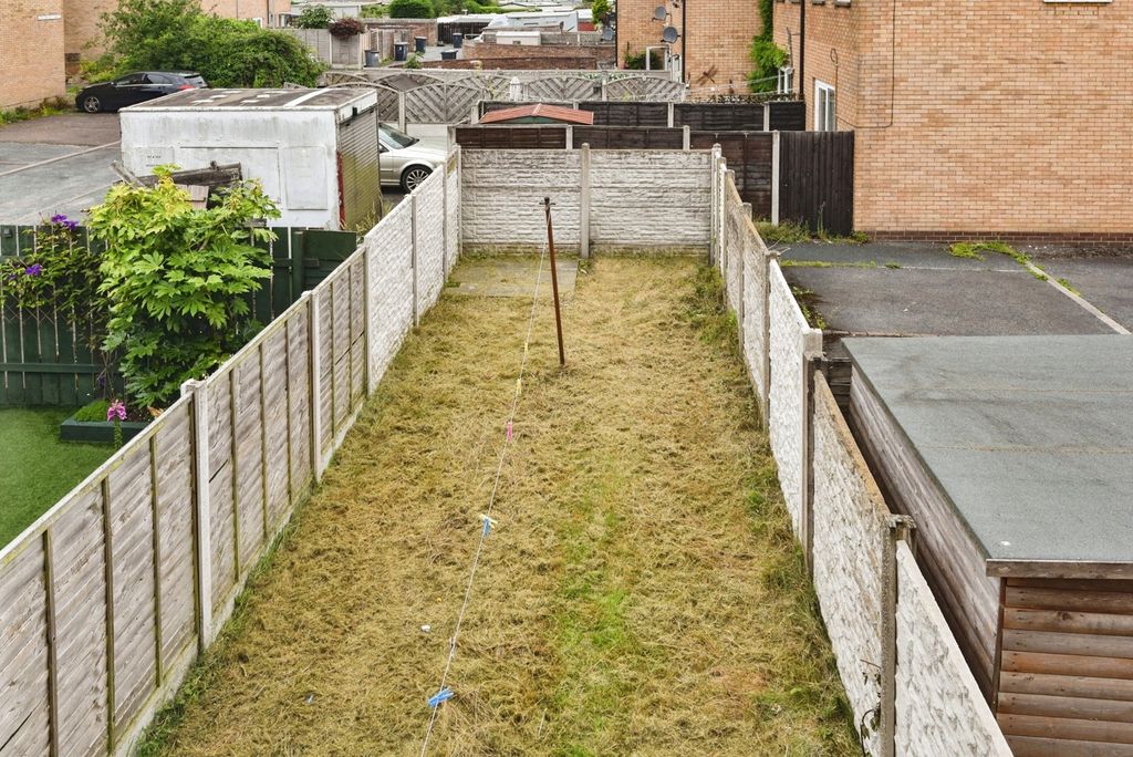 Property photo 3 of 17 Photo