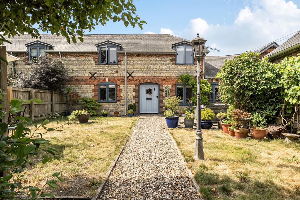 Property photo 1 of 22