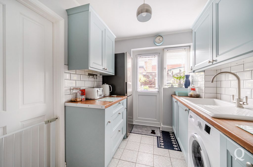 Property photo 3 of 20 550Db793-979E-4E9...