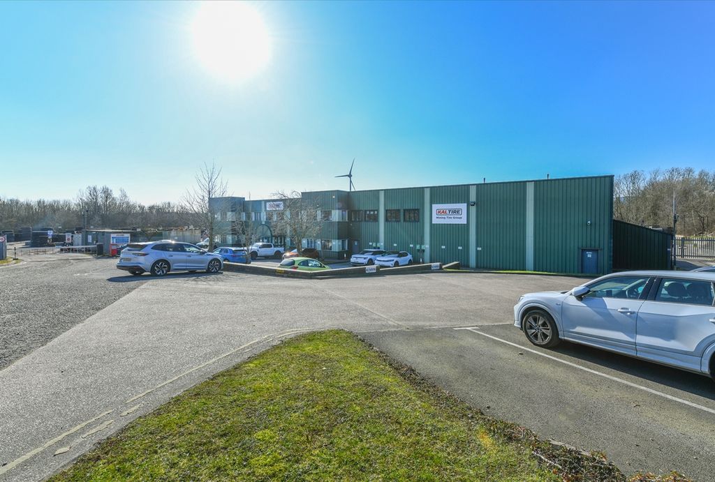 Property photo 2 of 9