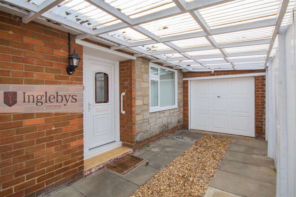 Property photo 2 of 25