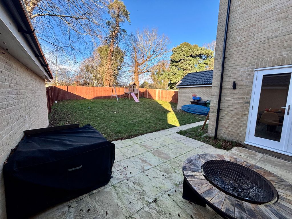 Property photo 2 of 33 Image