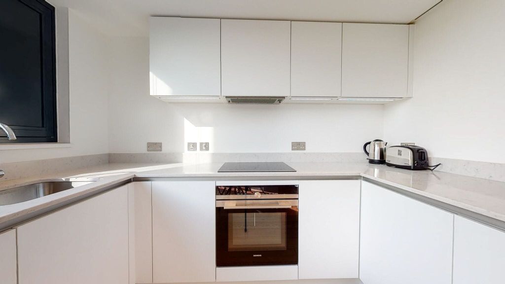 Property photo 2 of 14 Kitchen