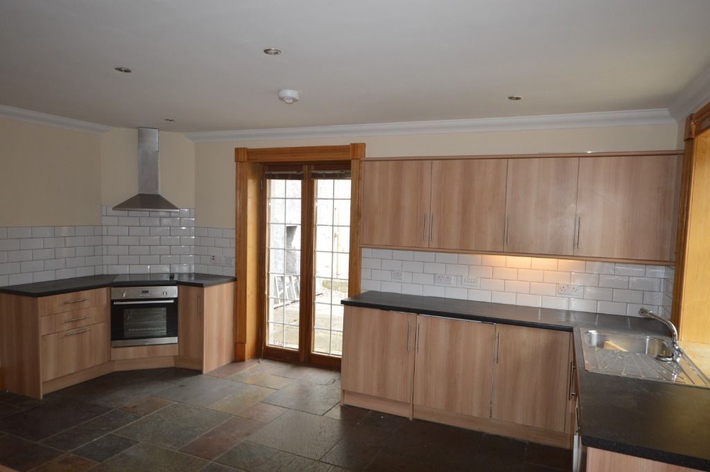 Property photo 3 of 11 Gallery