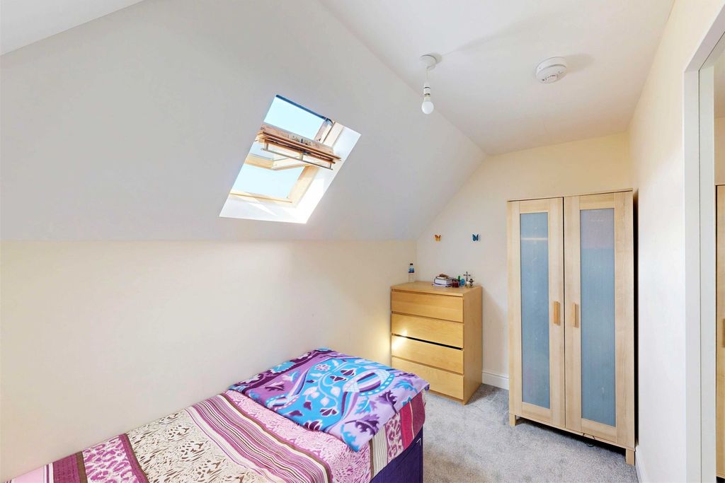 Property photo 3 of 4