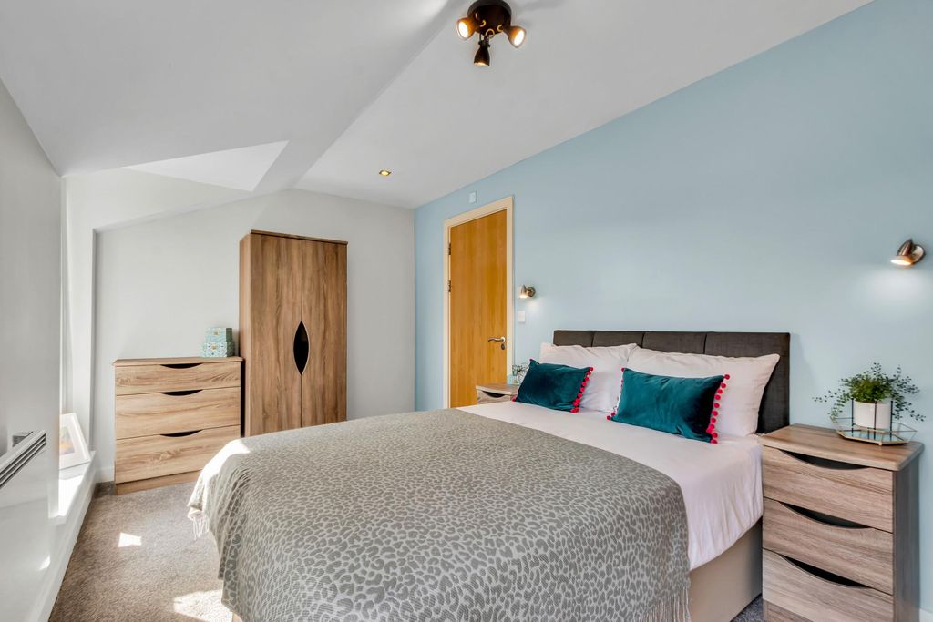 Property photo 3 of 13 Property Photo