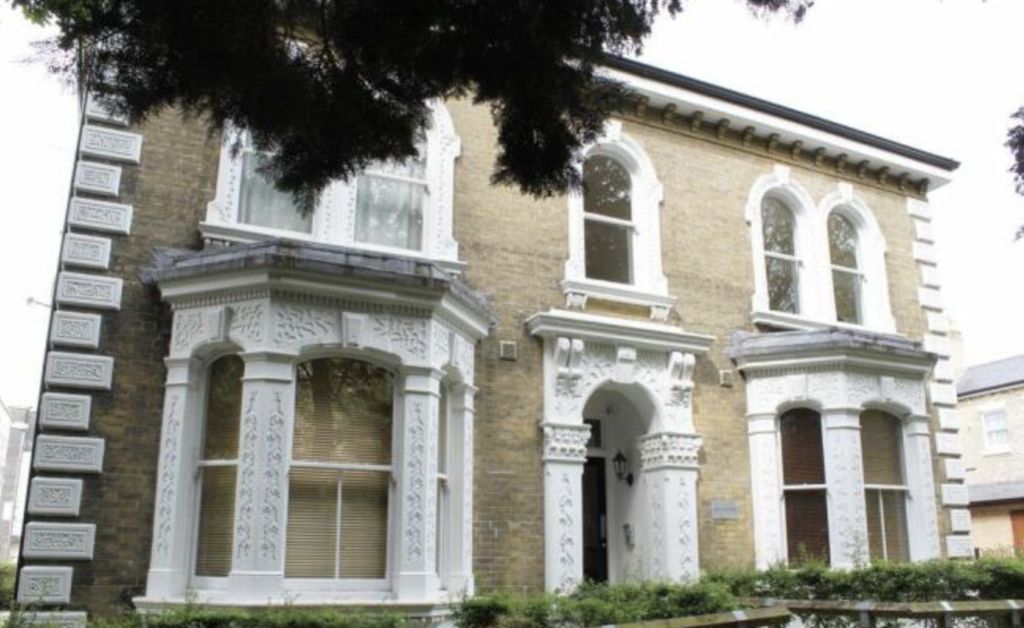 Property photo 1 of 12 Front View -