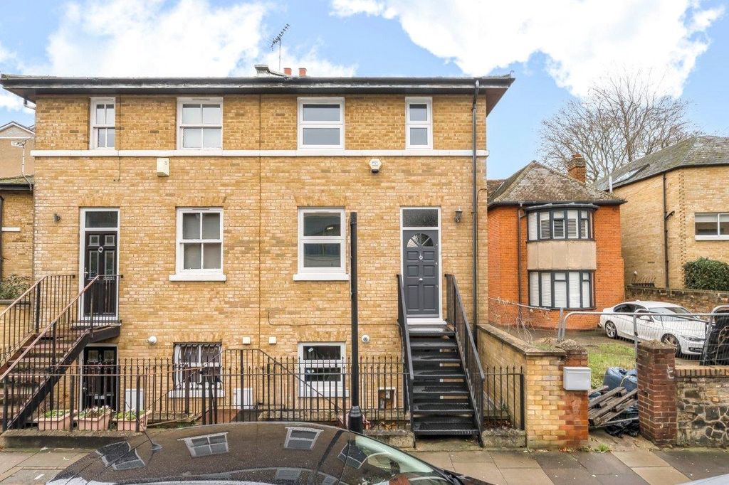 Property photo 1 of 7 Exterior