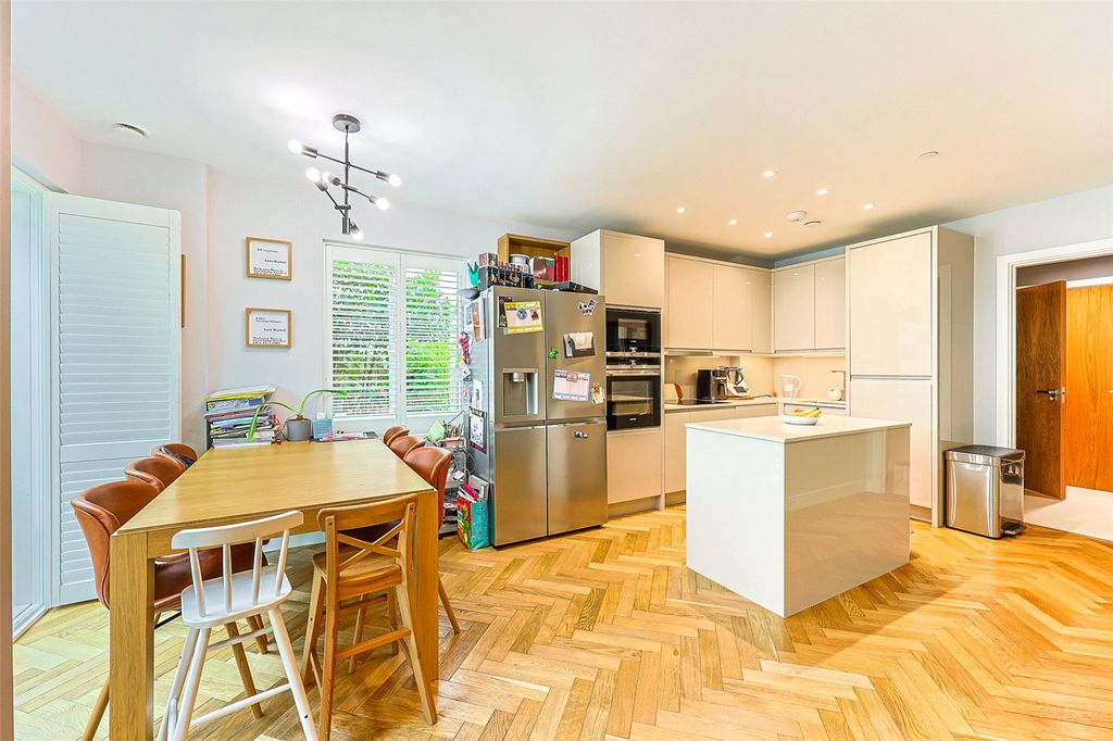 Property photo 2 of 21 Picture No. 04