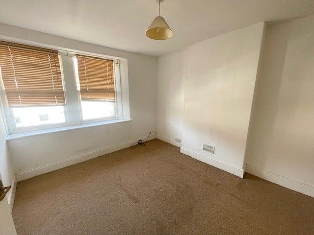 Property photo 2 of 6 Lounge