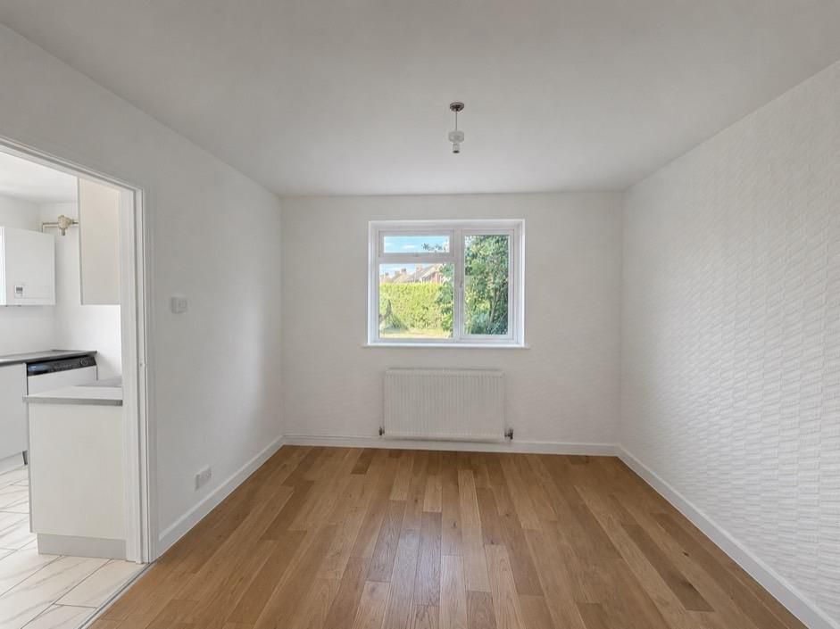 Property photo 2 of 13 7Cfa2Fe6-2Ea3-4Aae-A35F-E45D1A3B916C-Compressed.Jp