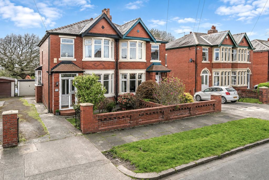Property photo 1 of 46