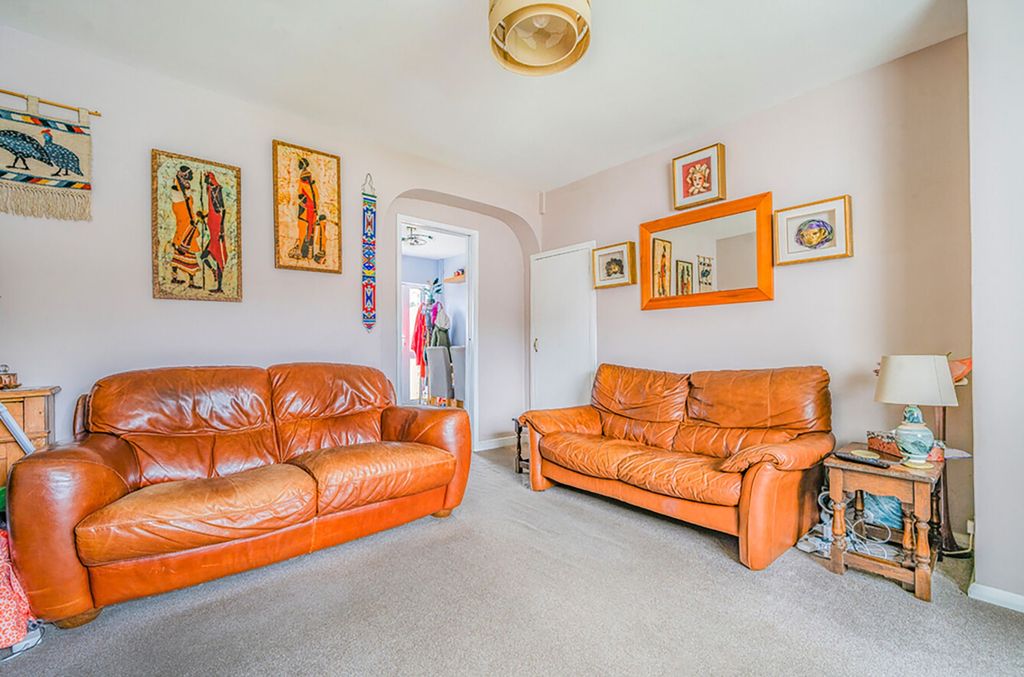 Property photo 2 of 12