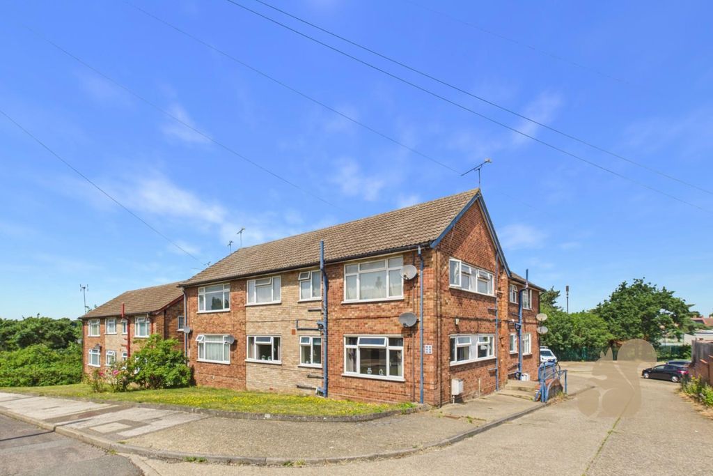 Property photo 1 of 8 Cam05565G0-Pr0087-Still013.Jpg
