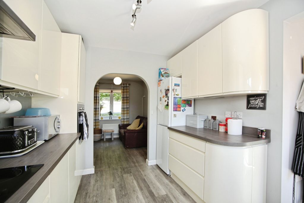 Property photo 3 of 34 Img_5316