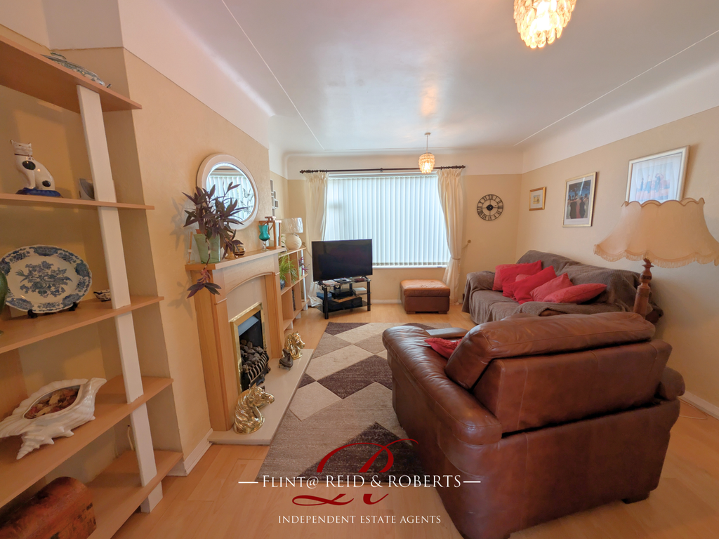 Property photo 3 of 20 Living Room