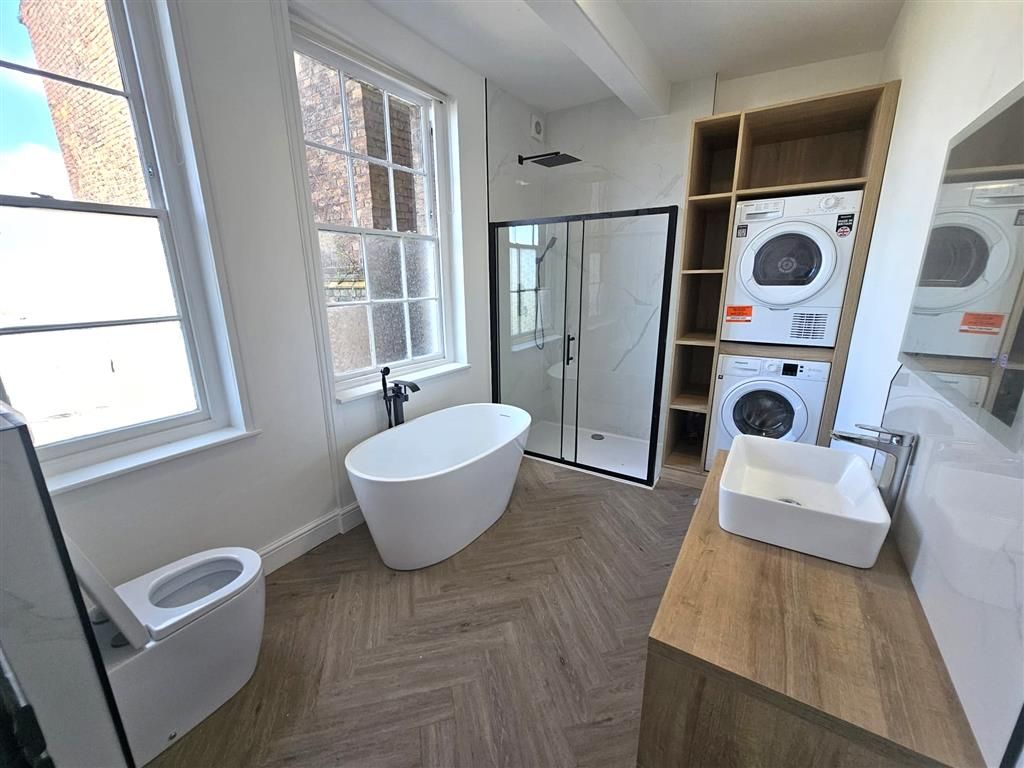 Property photo 2 of 9 Shower Room