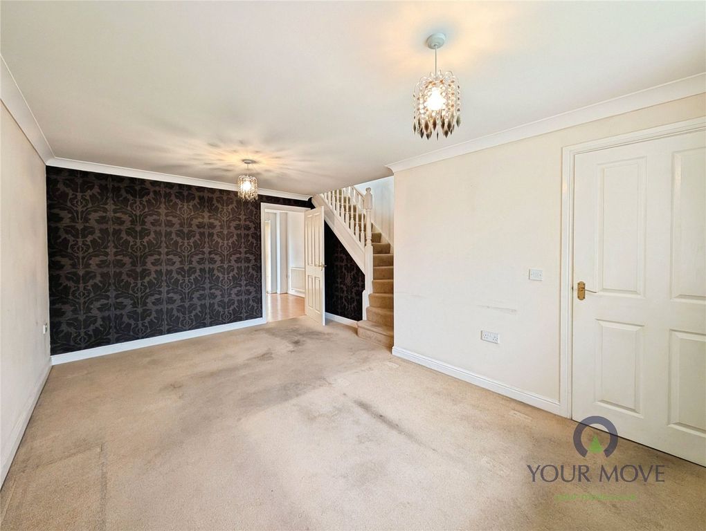 Property photo 2 of 11 Lounge