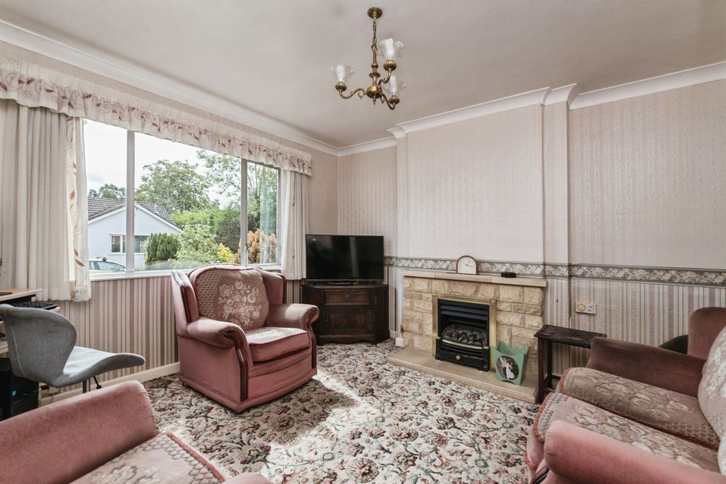 Property photo 2 of 16