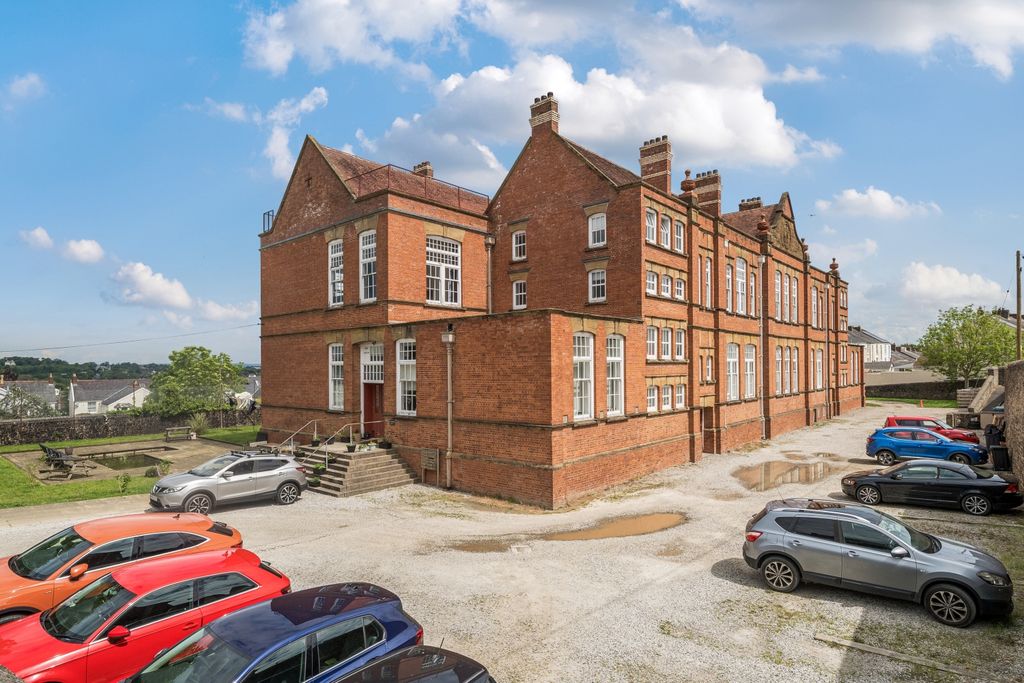 Additional image 5 of 3 bed flat for saleThe Old School, Geneva Place, Bideford, Devon EX39