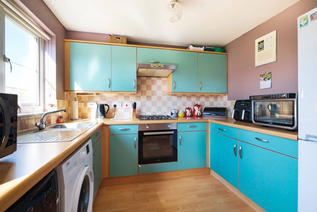 Property photo 3 of 21