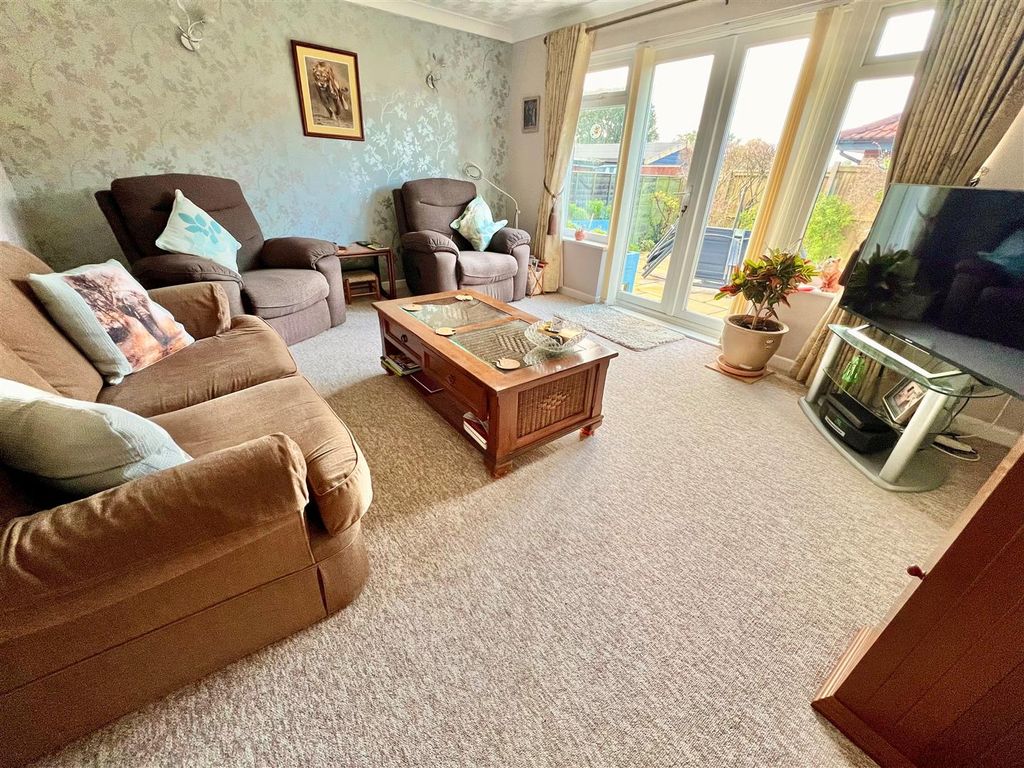 Property photo 3 of 16