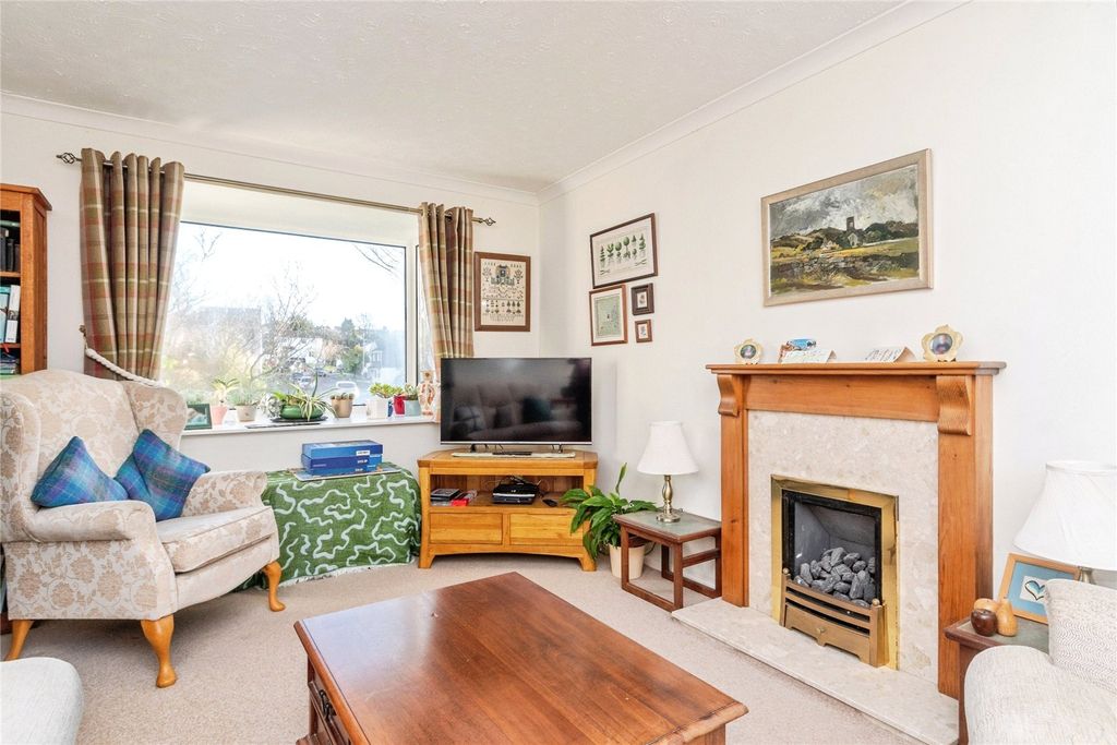 Property photo 2 of 17 Picture No. 55