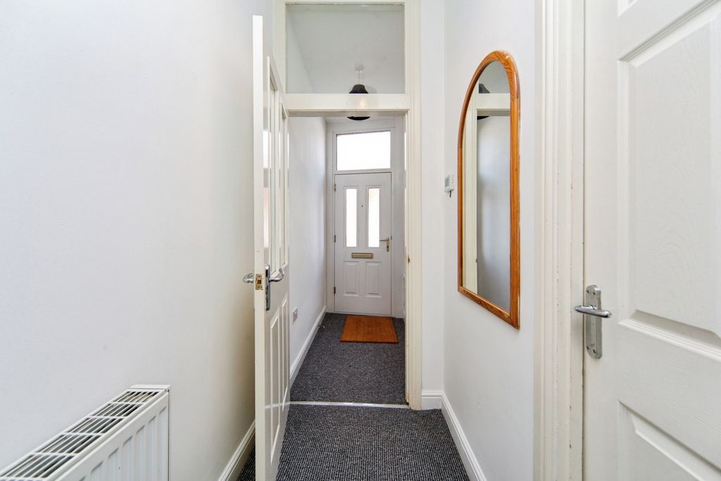 Property photo 2 of 27 Pbox-Img.Jpg