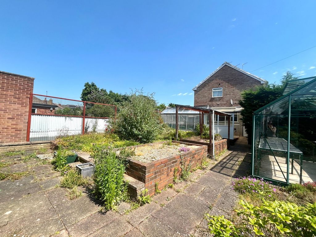 Property photo 2 of 20