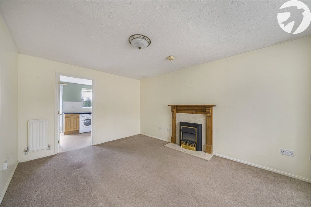 Property photo 2 of 19 Picture No. 18