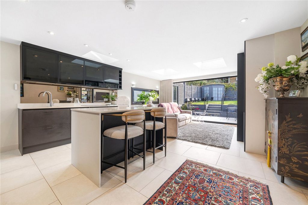 Property photo 2 of 15 Kitchen/Dining