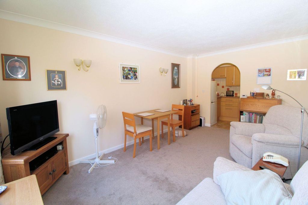 Property photo 3 of 11 Reception Room