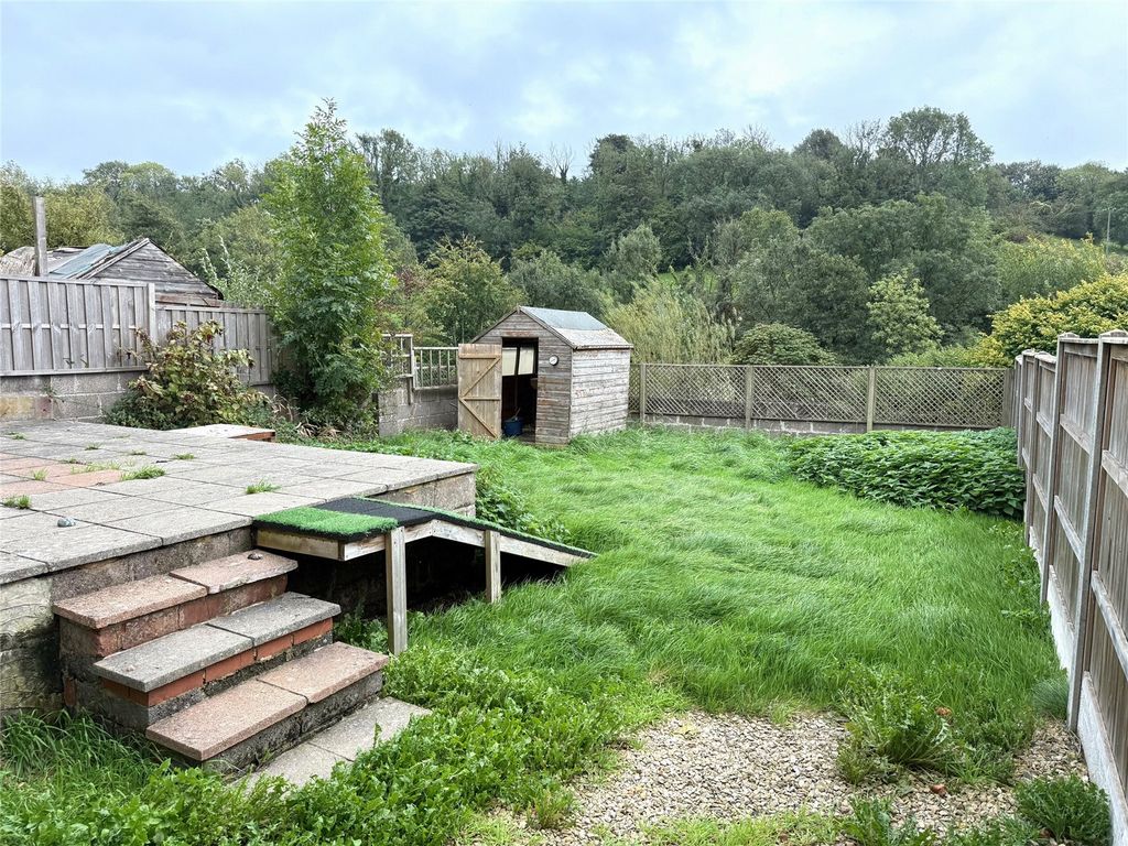 Property photo 2 of 15 Picture No. 11