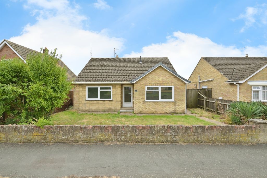Property photo 1 of 12