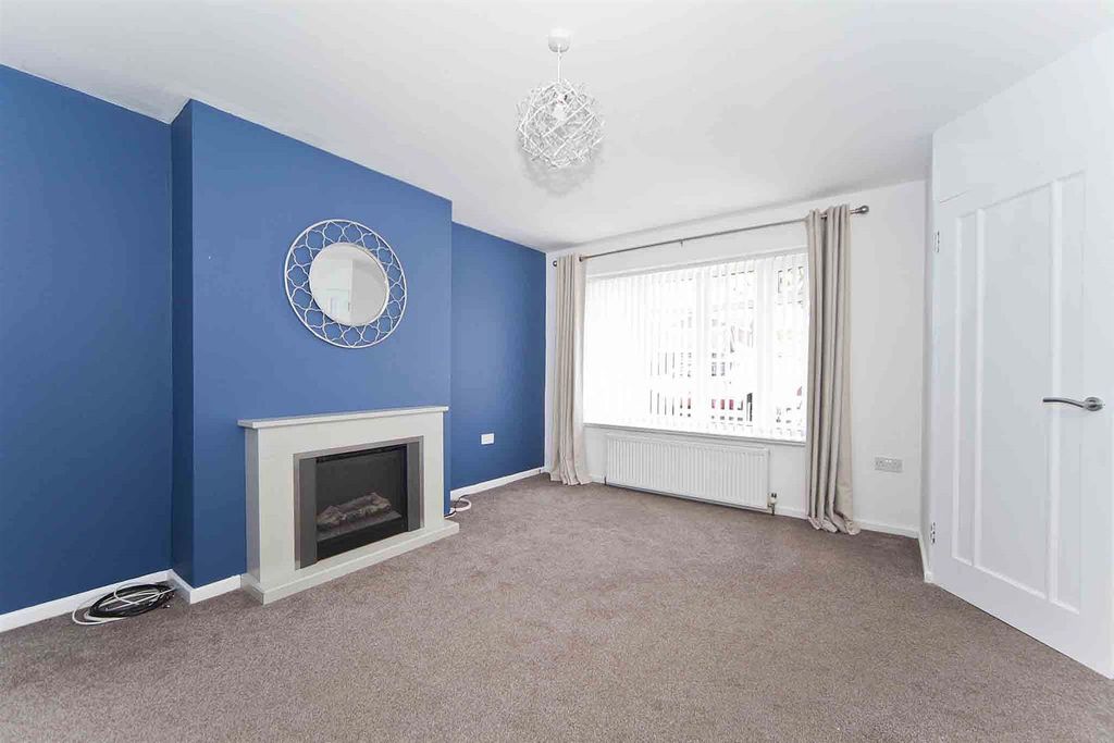 Property photo 2 of 25