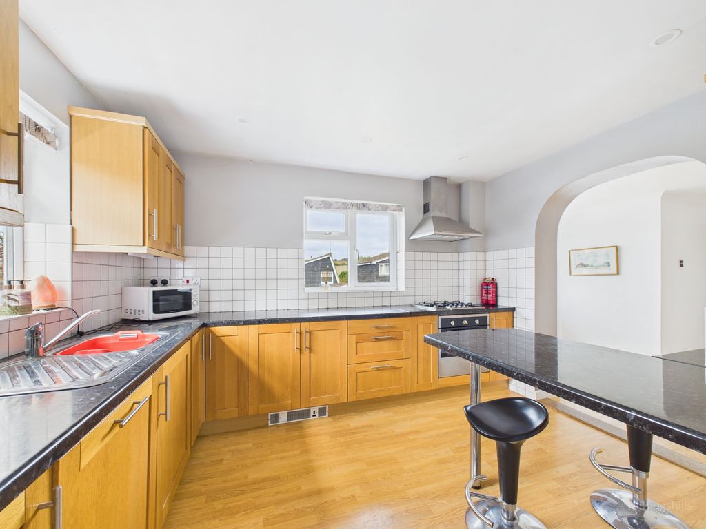 Property photo 1 of 19 Cam02136G0-Pr0482-Still013